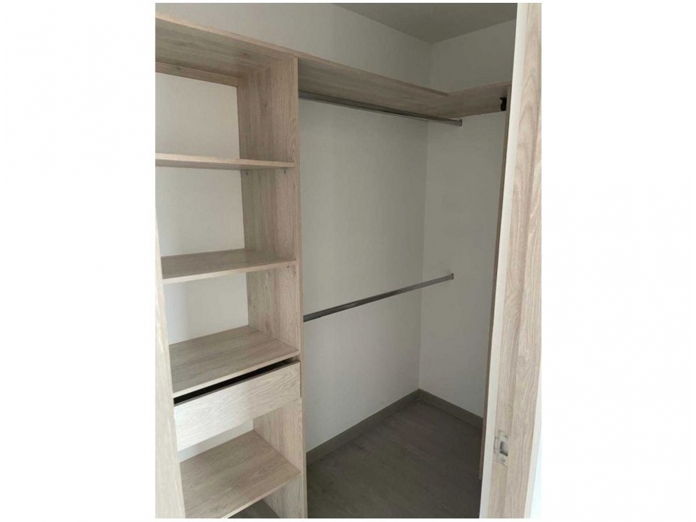Apartamento en venta en Zona Centro, Envigado · foto 15 de 16