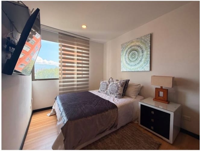 Apartamento de 3 alcobas en venta en Altos Del Poblado, Medellín, 87 m² · foto 5 de 11