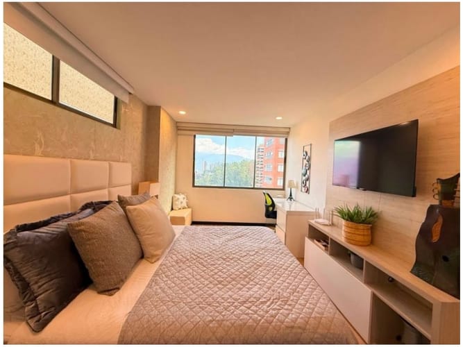 Apartamento de 3 alcobas en venta en Altos Del Poblado, Medellín, 87 m² · foto 6 de 11