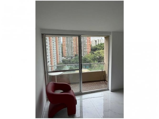 Apartaestudio en venta en Loma De Los Bernal, Medellín, 73 m² · foto 7 de 24