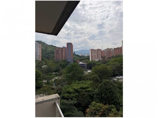 Apartaestudio en venta en Loma De Los Bernal, Medellín, 73 m² · foto 10 de 24