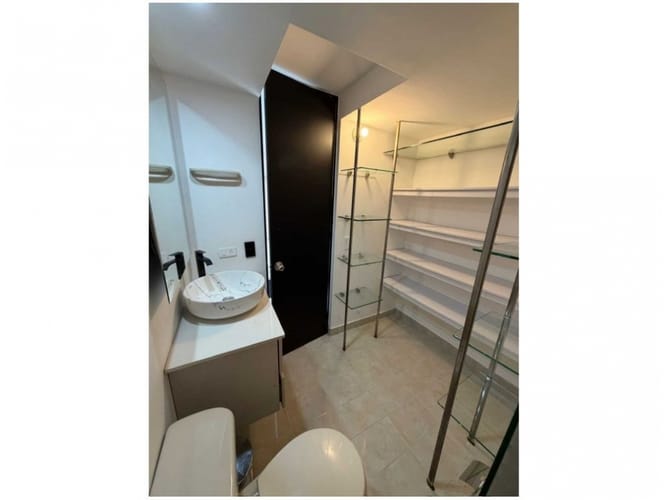 Apartaestudio en venta en Loma De Los Bernal, Medellín, 73 m² · foto 19 de 24