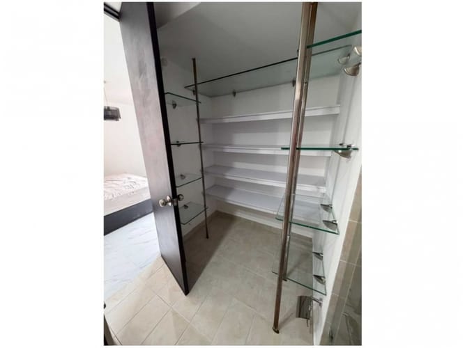 Apartaestudio en venta en Loma De Los Bernal, Medellín, 73 m² · foto 21 de 24