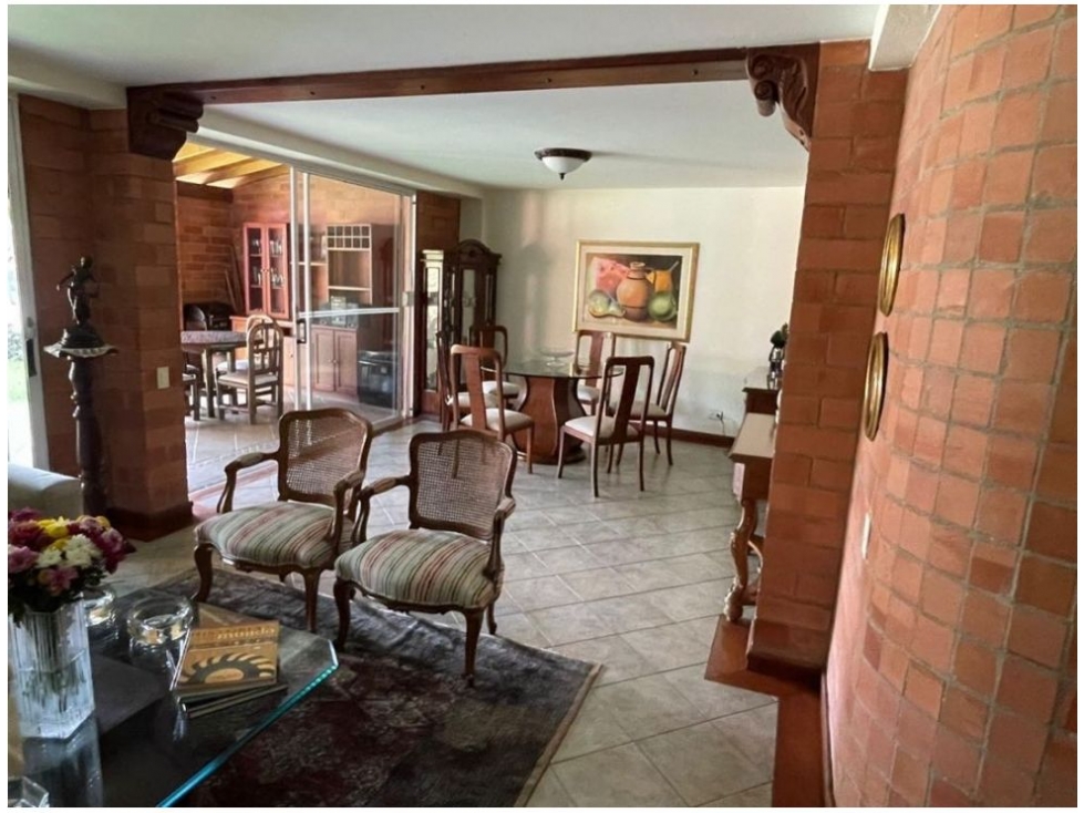 Casa en venta en Zona Centro, Envigado · foto 3 de 13
