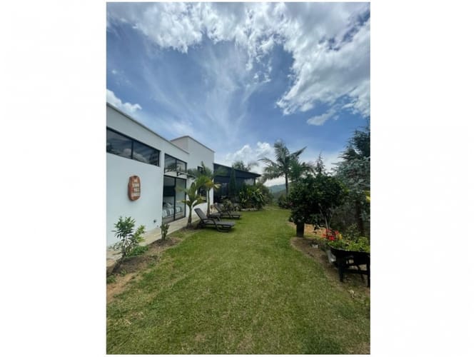 Casa de 3 alcobas en venta en La Encarnacion, El Retiro, 300 m² · foto 22 de 24