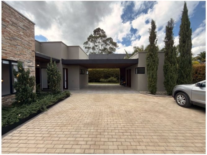 Casa de 4 alcobas en venta en Llano Grande, Rionegro, 1750 m² · foto 8 de 24