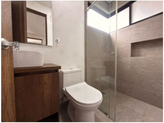 Casa de 4 alcobas en venta en Llano Grande, Rionegro, 1750 m² · foto 10 de 24