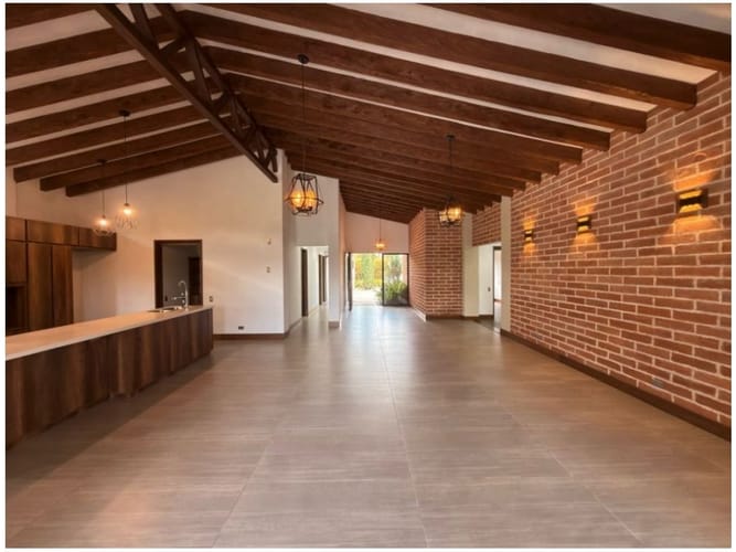 Casa de 4 alcobas en venta en Llano Grande, Rionegro, 1750 m² · foto 13 de 24