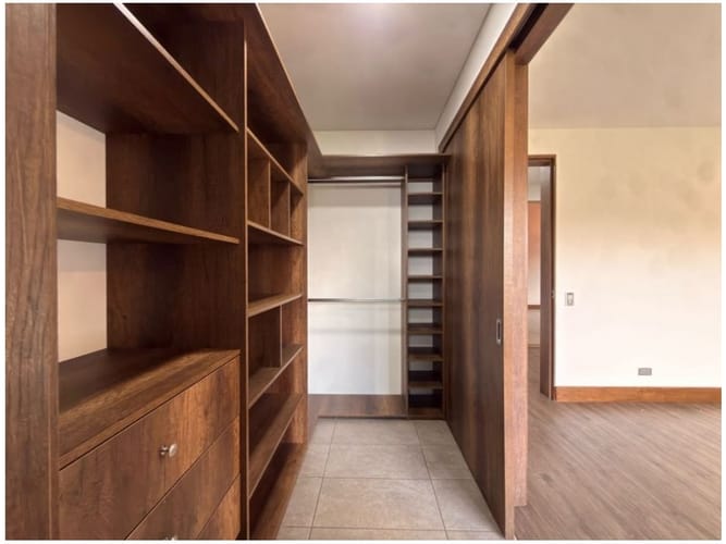 Casa de 4 alcobas en venta en Llano Grande, Rionegro, 1750 m² · foto 19 de 24