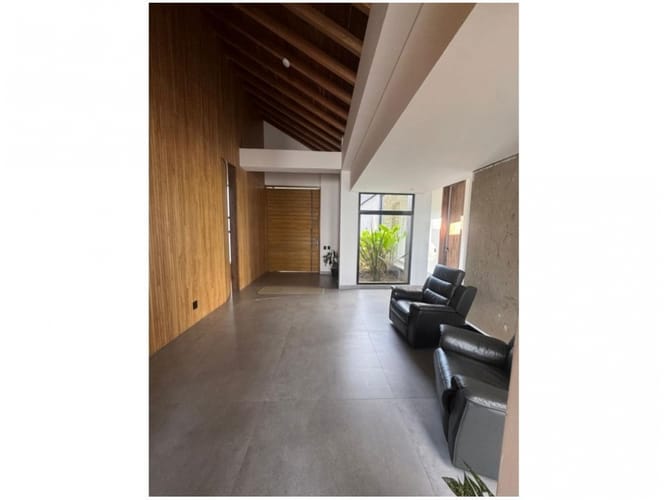 Casa de 4 alcobas en venta en Mesa, Medellín, 385 m² · foto 8 de 13