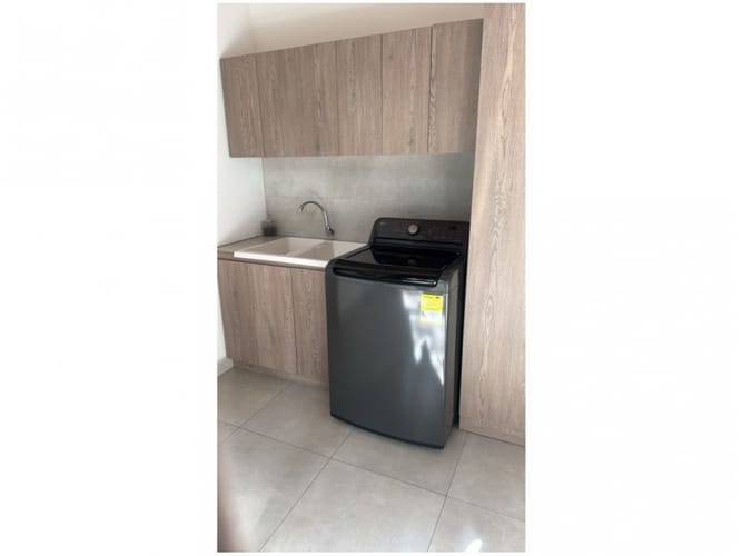 Casa de 4 alcobas en venta en Mesa, Medellín, 385 m² · foto 11 de 13