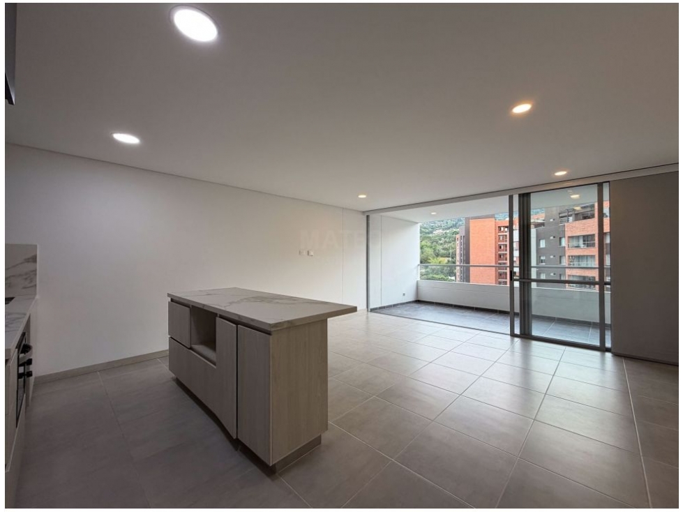 Apartamento en venta en Loma Del Esmeraldal, Envigado · foto 3 de 24