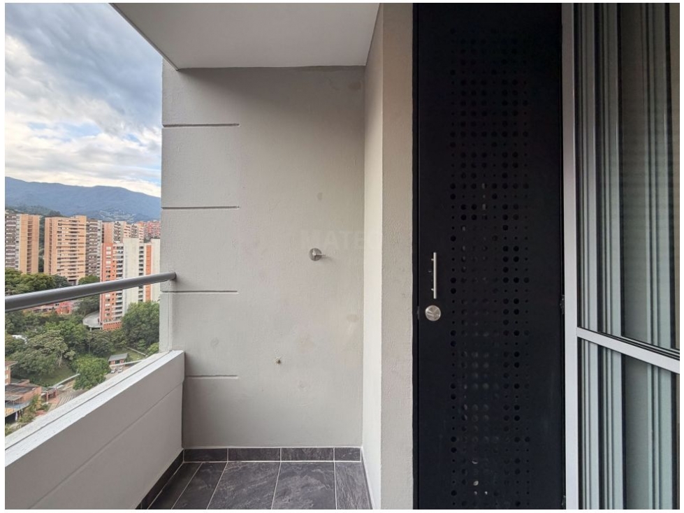 Apartamento en venta en Loma Del Esmeraldal, Envigado · foto 5 de 24