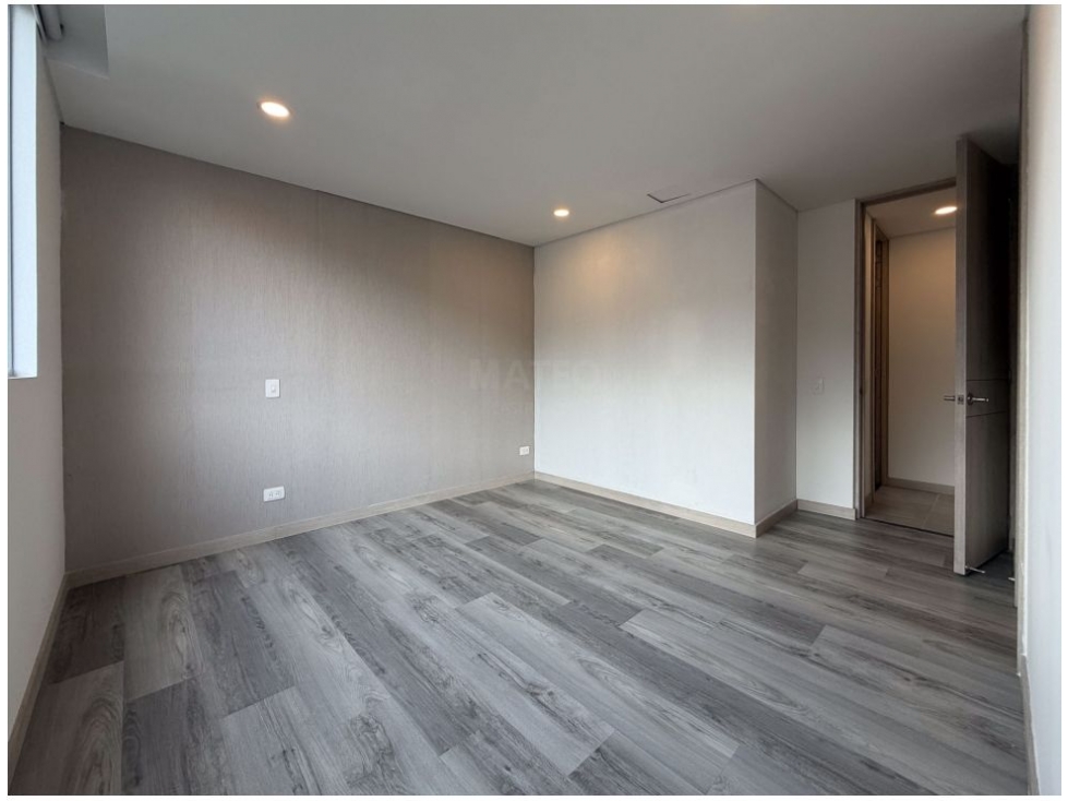 Apartamento en venta en Loma Del Esmeraldal, Envigado · foto 13 de 24