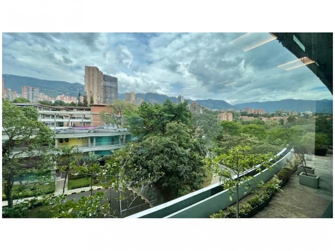 Oficina en venta en Los Balsos, Medellín, 50 m² · foto 11 de 12