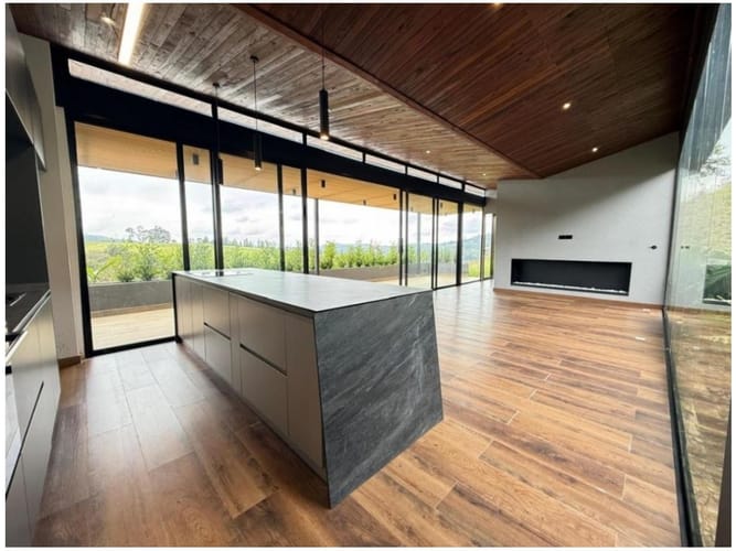 Casa de 3 alcobas en venta en Las Palmas, Envigado, 331 m² · foto 5 de 22