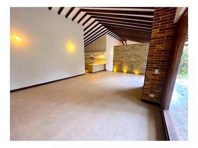 Casa en venta en Loma De Las Brujas, Envigado · foto 2 de 19