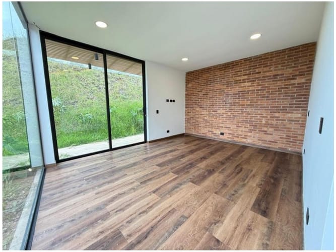 Casa de 3 alcobas en venta en Las Palmas, Envigado, 331 m² · foto 11 de 22