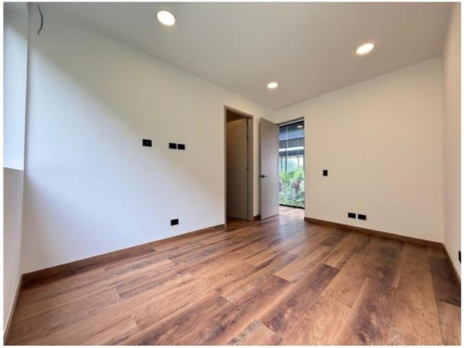 Casa de 3 alcobas en venta en Las Palmas, Envigado, 331 m² · foto 15 de 22