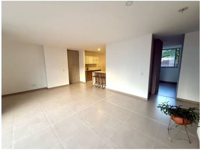 Apartamento de 3 alcobas en venta en La Visitación, Medellín, 108 m² · foto 3 de 24