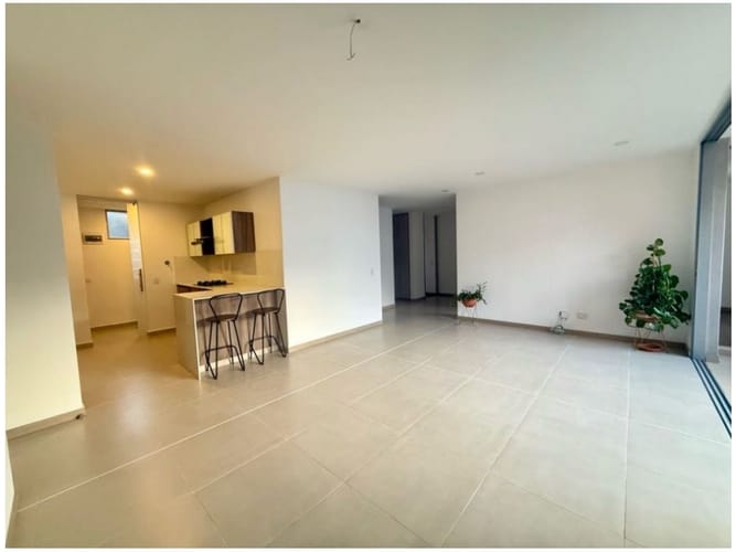 Apartamento de 3 alcobas en venta en La Visitación, Medellín, 108 m² · foto 4 de 24