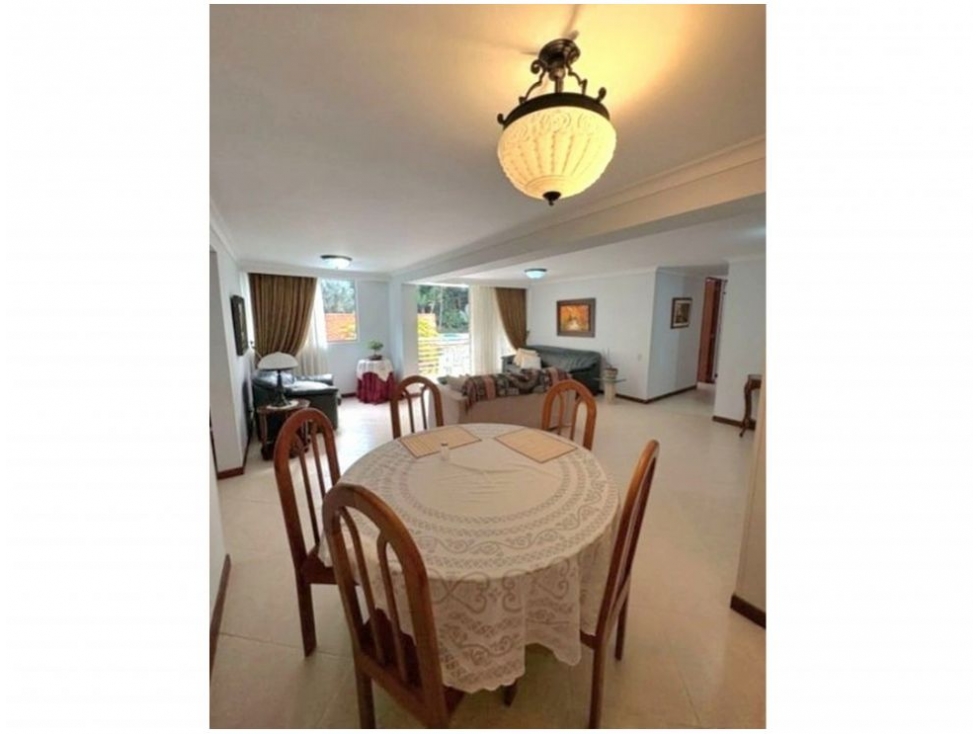 Apartamento en venta en El Poblado, Medellín · foto 5 de 13