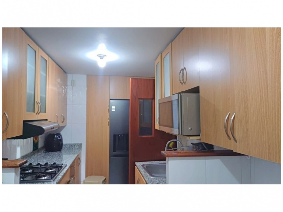 Apartamento en venta en El Poblado, Medellín · foto 6 de 13