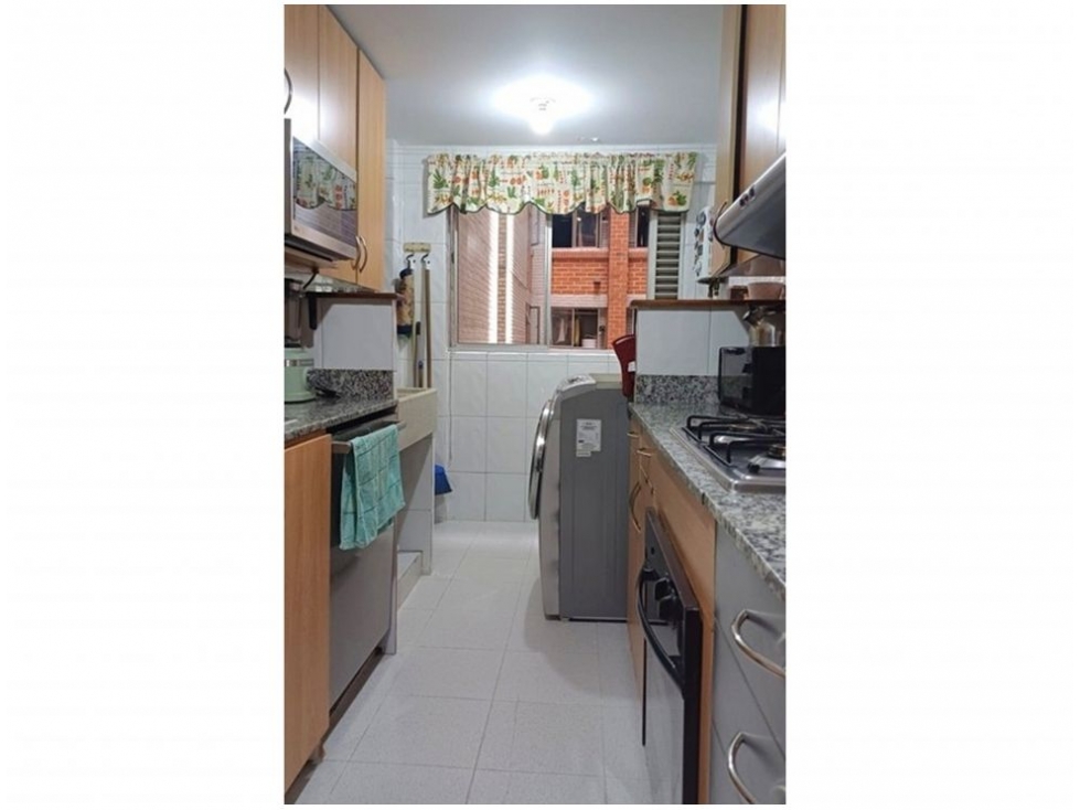 Apartamento en venta en El Poblado, Medellín · foto 7 de 13