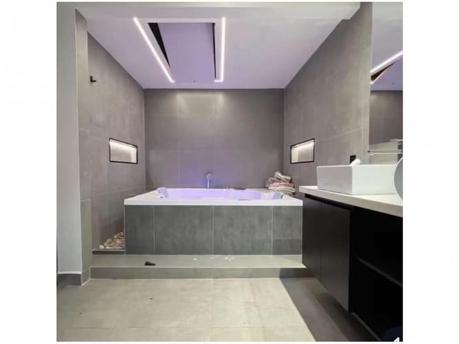 Casa de 3 alcobas en venta en Loma El Atravesado, Envigado, 215 m² · foto 15 de 24