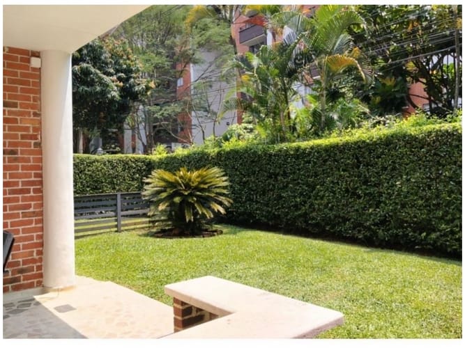 Casa de 4 alcobas en venta en Otraparte, Medellín, 369 m² · foto 4 de 10