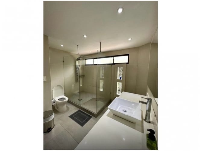 Casa de 4 alcobas en venta en Otraparte, Medellín, 369 m² · foto 6 de 10