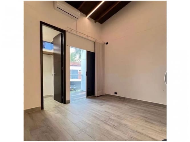 Casa de 3 alcobas en venta en Loma El Atravesado, Envigado, 215 m² · foto 22 de 24
