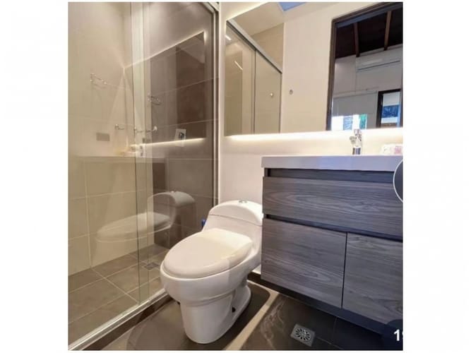 Casa de 3 alcobas en venta en Loma El Atravesado, Envigado, 215 m² · foto 24 de 24