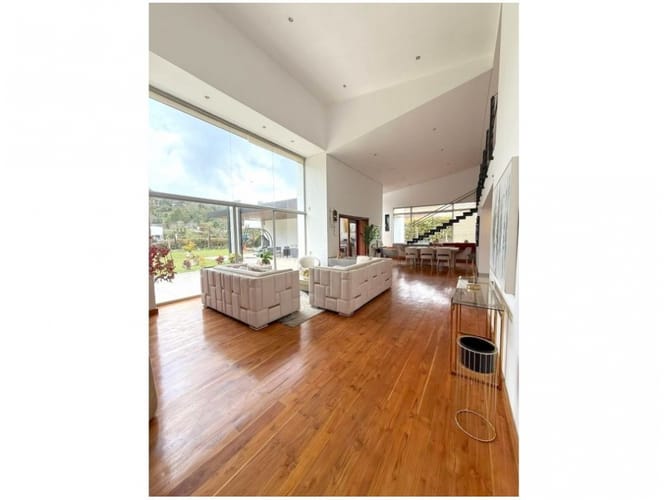 Casa de 5 alcobas en venta en Carrizales, Envigado, 495 m² · foto 5 de 21