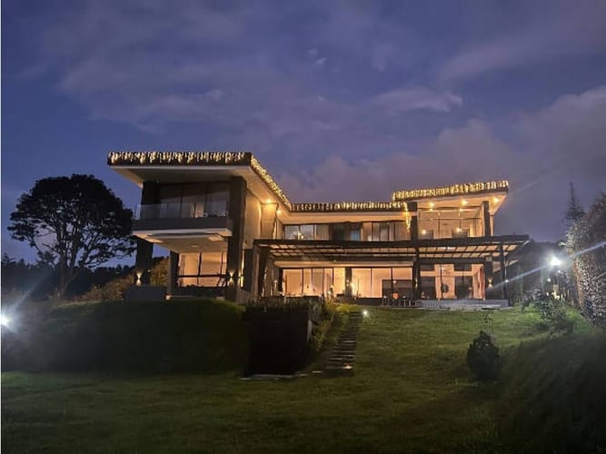 Casa de 3 alcobas en venta en Mesa, Envigado, 490 m² · foto 2 de 22