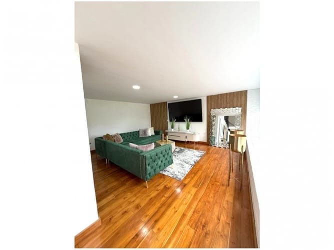Casa de 5 alcobas en venta en Carrizales, Envigado, 495 m² · foto 10 de 21