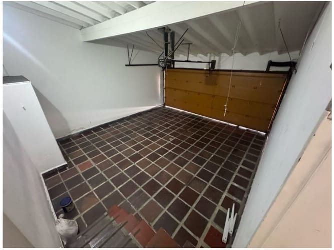 Casa en venta en Las Lomas No.1, Medellín, 680 m² · foto 3 de 18