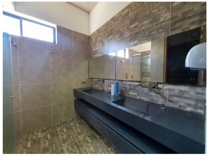 Casa de 3 alcobas en venta en Llano Grande, Rionegro, 540 m² · foto 20 de 24