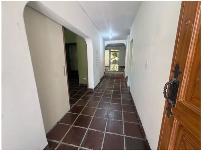 Casa en venta en Las Lomas No.1, Medellín, 680 m² · foto 5 de 18