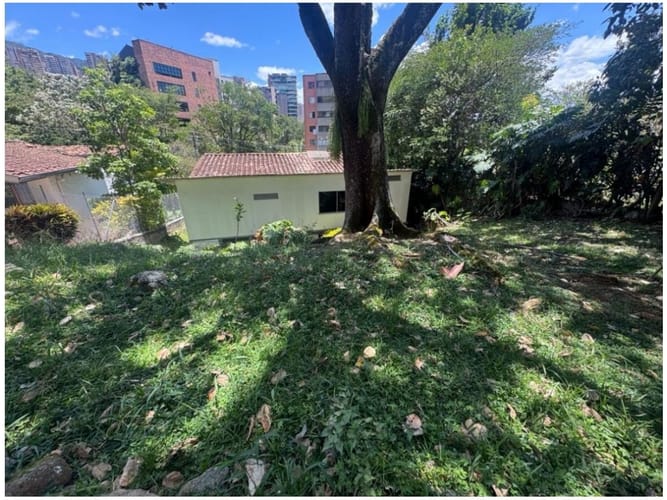 Casa en venta en Las Lomas No.1, Medellín, 680 m² · foto 11 de 18