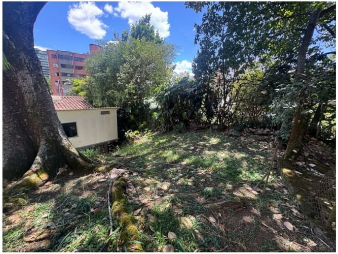 Casa en venta en Las Lomas No.1, Medellín, 680 m² · foto 13 de 18