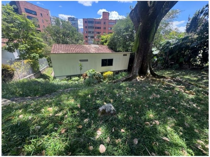 Casa en venta en Las Lomas No.1, Medellín, 680 m² · foto 14 de 18