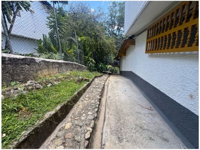 Casa en venta en Las Lomas No.1, Medellín, 680 m² · foto 18 de 18