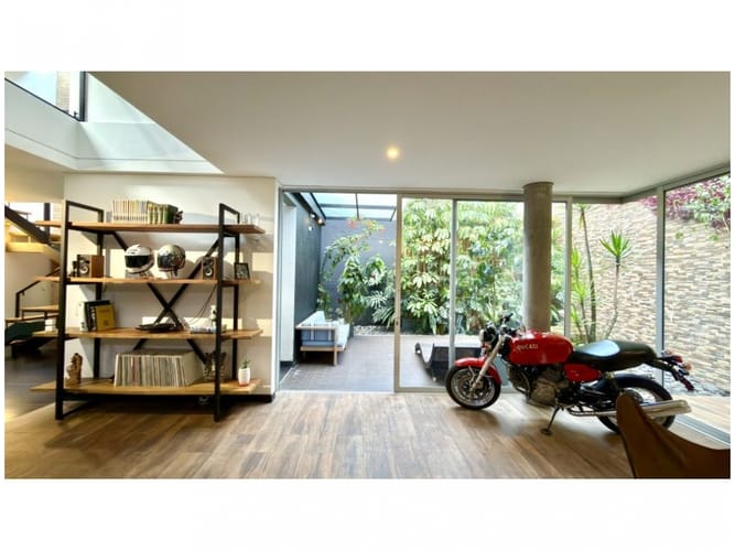 Casa de 3 alcobas en venta en Montessori, Envigado, 288 m² · foto 5 de 19