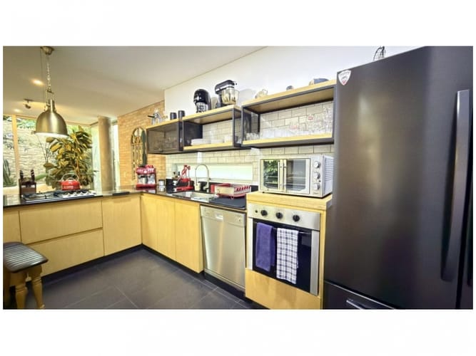 Casa de 3 alcobas en venta en Montessori, Envigado, 288 m² · foto 10 de 19