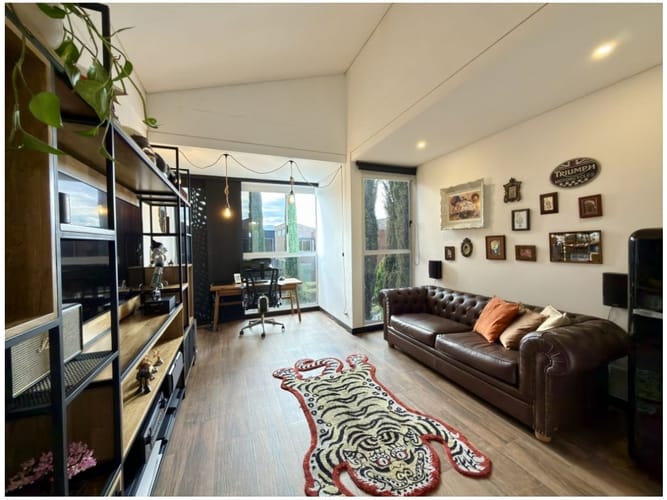 Casa de 3 alcobas en venta en Montessori, Envigado, 288 m² · foto 12 de 19