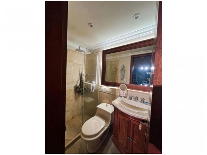 Casa de 4 alcobas en venta en Loma Del Escobero, Envigado, 390 m² · foto 6 de 19