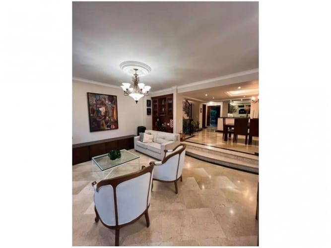 Casa de 4 alcobas en venta en Loma Del Escobero, Envigado, 390 m² · foto 11 de 19