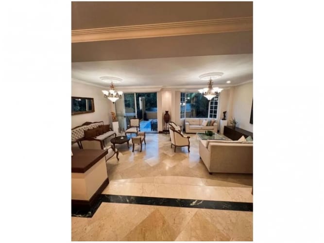 Casa de 4 alcobas en venta en Loma Del Escobero, Envigado, 390 m² · foto 13 de 19