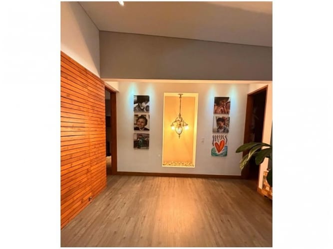 Casa de 4 alcobas en venta en Vía Las Palmas, Envigado, 436 m² · foto 7 de 10